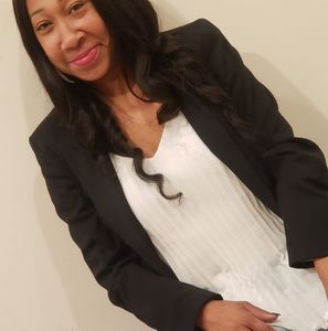 Meet your Posher, Janelle